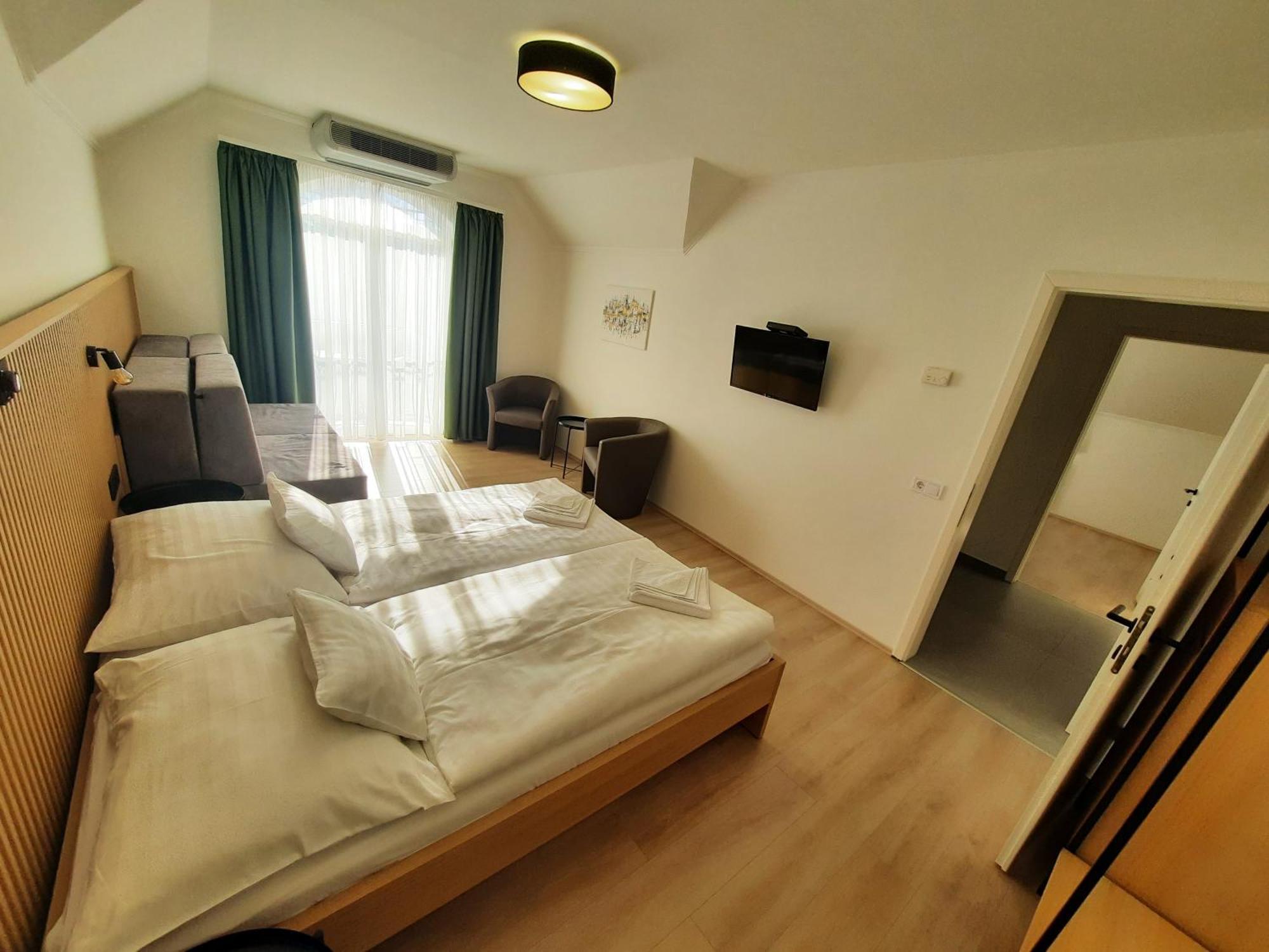 Hotel Sovirag Termal Panzio Hajdúnánás Exteriér fotografie