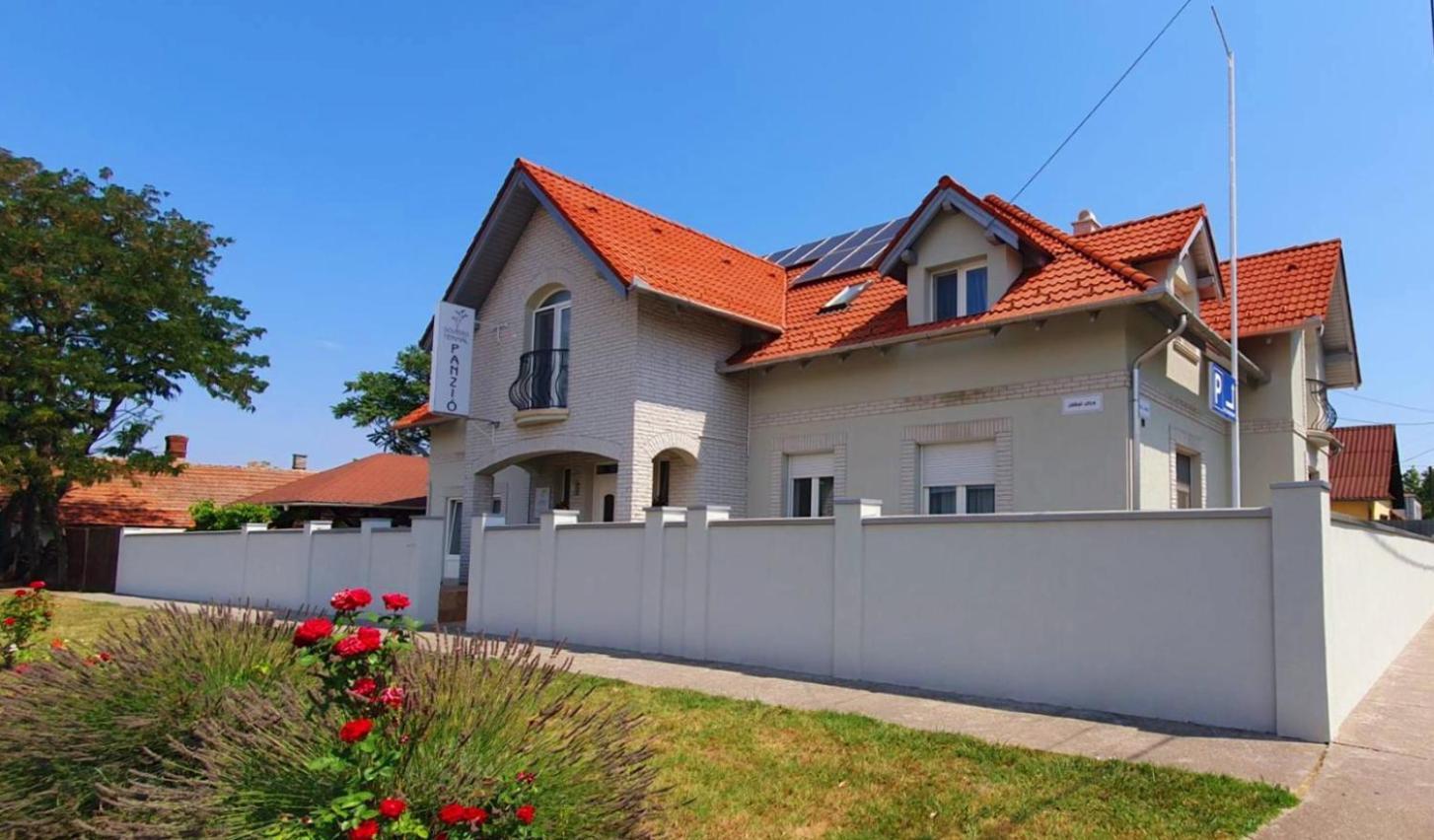 Hotel Sovirag Termal Panzio Hajdúnánás Exteriér fotografie